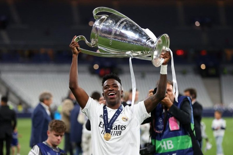 Tiền đạo trẻ và chiếc cúp Champions League 2021/22