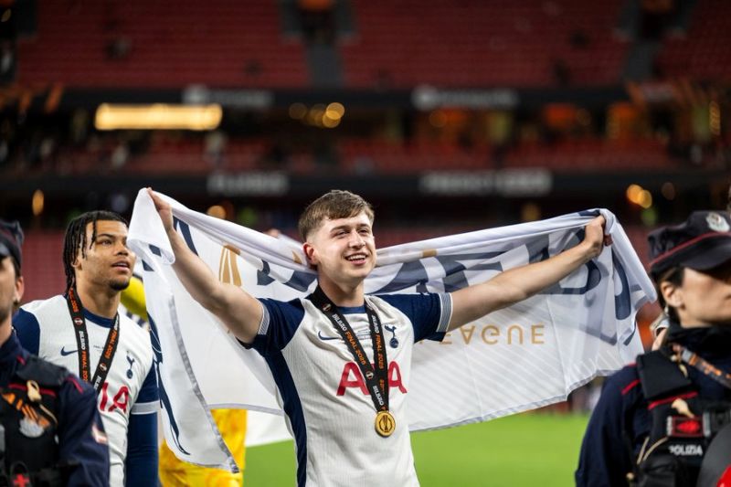 Mikey Moore - Tài năng trẻ đầy tiềm năng của Tottenham